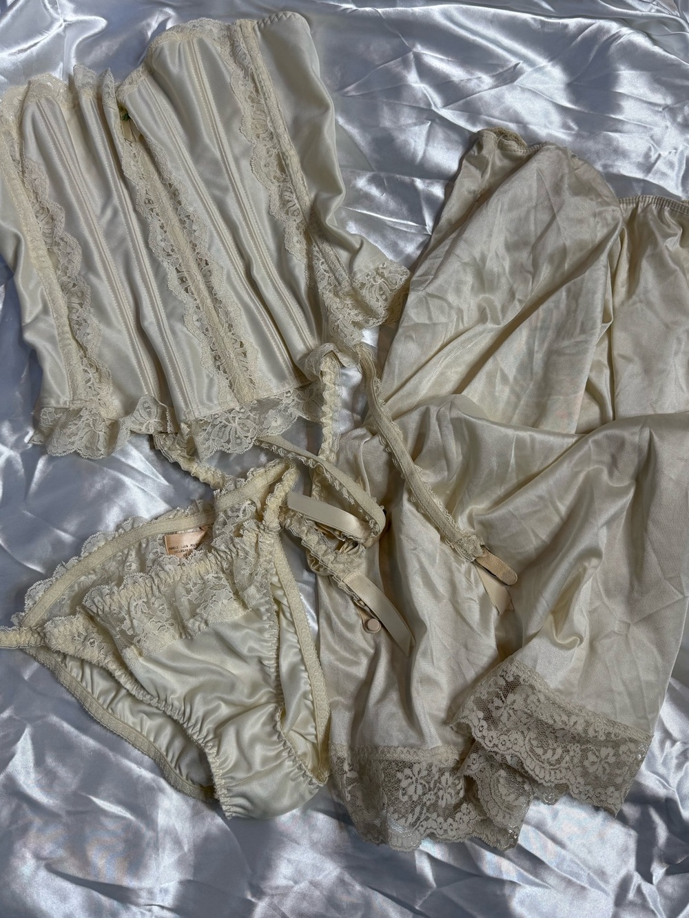 Vintage Dolores for Poirette Ivory Lace Lingerie Set - Corset,Panties & Slip